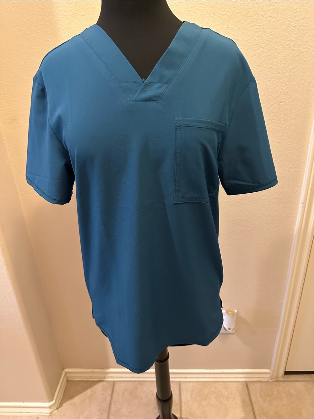 Scrub set